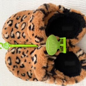 **NEW Leopard Print Fuzzy Croc Slippers